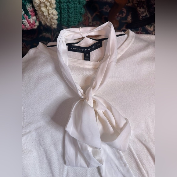 WHBM light sweater XS NWOT - Picture 3 of 3